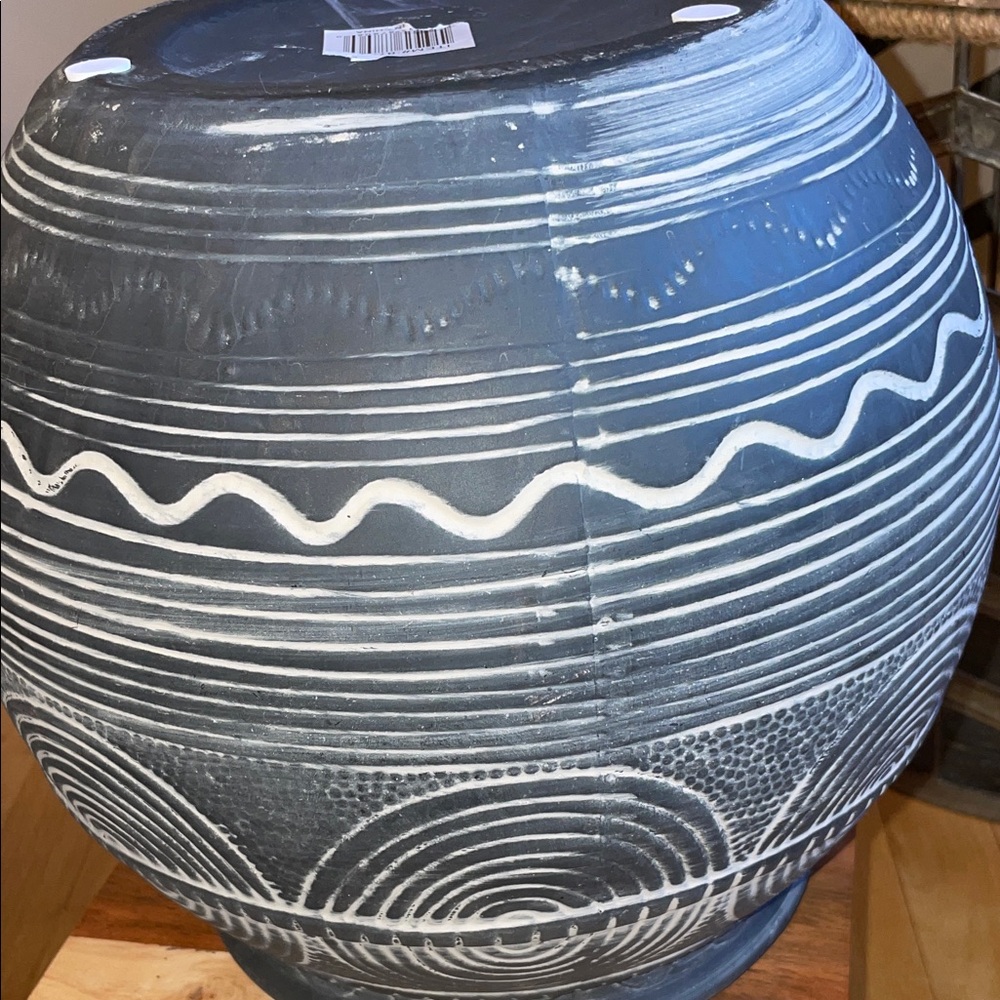 Handcrafted Gray and White Large Ceramic Planter…new, unused - Picture 9 of 10